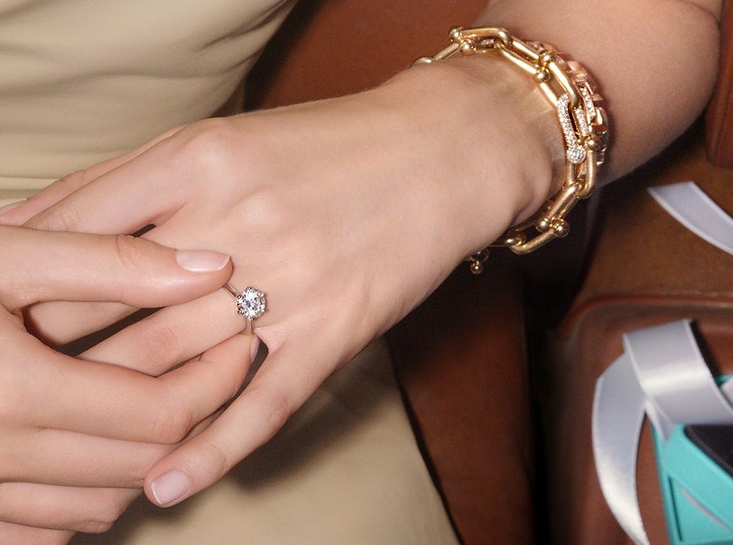 What To Do If Your Engagement Ring Is Too Big Or Uncomfortable 